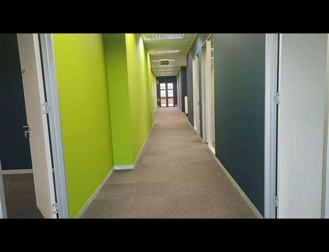 BUSINESS PROPERTY TO RENT IN CLEARWATER ESTATE